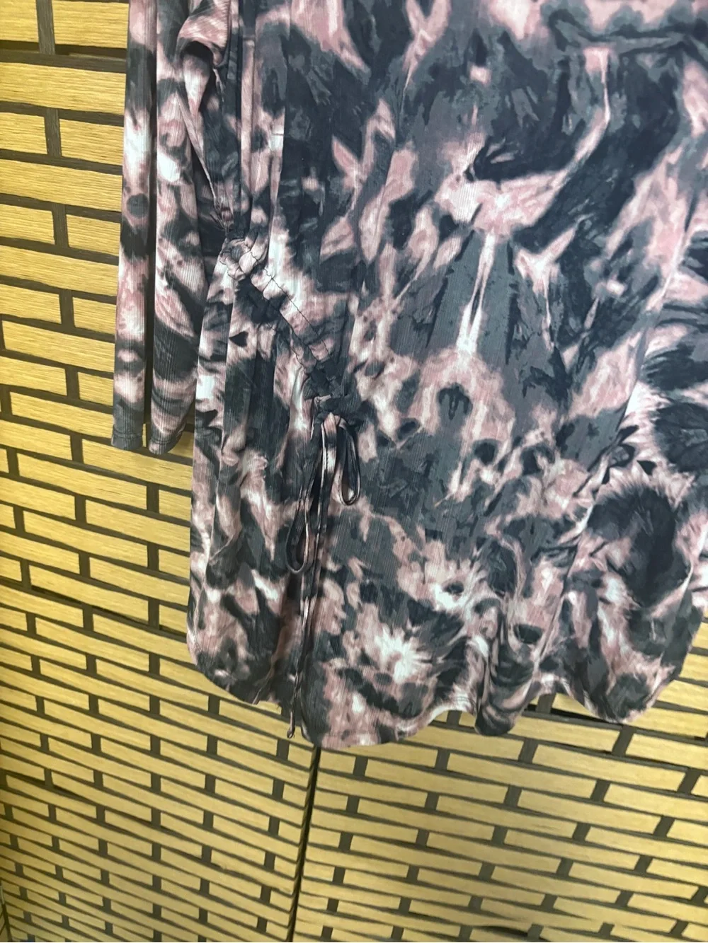 Cato gray and pink tie dye asymmetrical  hem blouse size 14/16